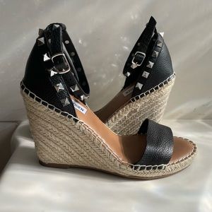 Black Rockstud Steve Madden Wedges